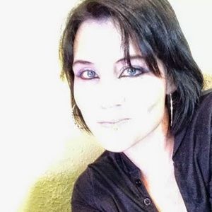 Meet your Posher, Lydia